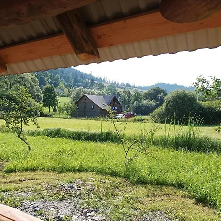 Медовий Двір Bed & Breakfast *